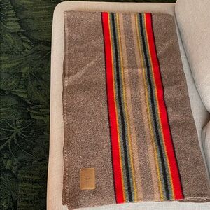 Pendleton wool blanket- Yakima Camp - BIG twin size 66" x 84"